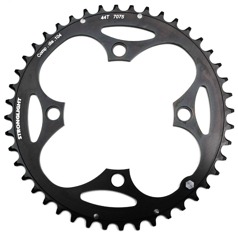 Plateau VTT 4 branches Ø 104 Stronglight Triple 44 dents Extérieur Noir Alu - Épaisseur 4 mm 8-9V.
