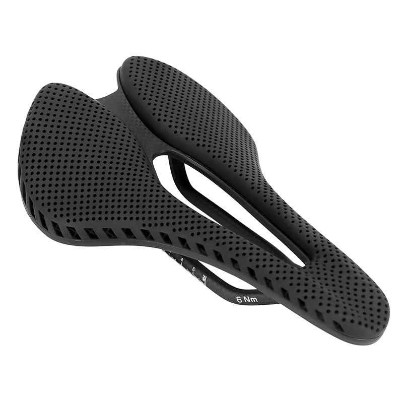 Selle 3D Carbone T800 Noir Ouverte 245X155 Rail Carbone Mat Poids 215G (Poids Max 90 Kg) -Newton-