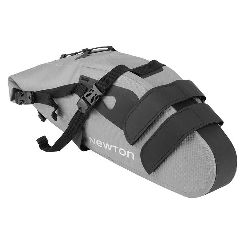 Sacoche De Selle Vélo Newton 16L Gris Étanche Fixation Velcro ( L 60 cm X L 15 cm X 16 cm)