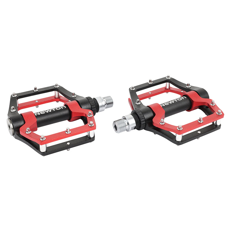 Pédale VTT - BMX Newton Alu Noir - Rouge 9-16" A Roulement Étanche Avec Picots Argent (Paire)