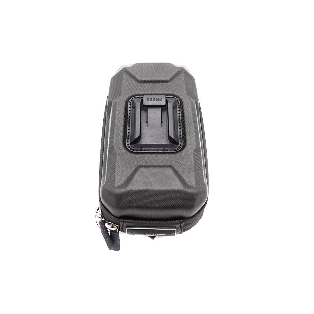 Sacoche 0,6L Et Support Téléphone Etanche Rotatif en situation