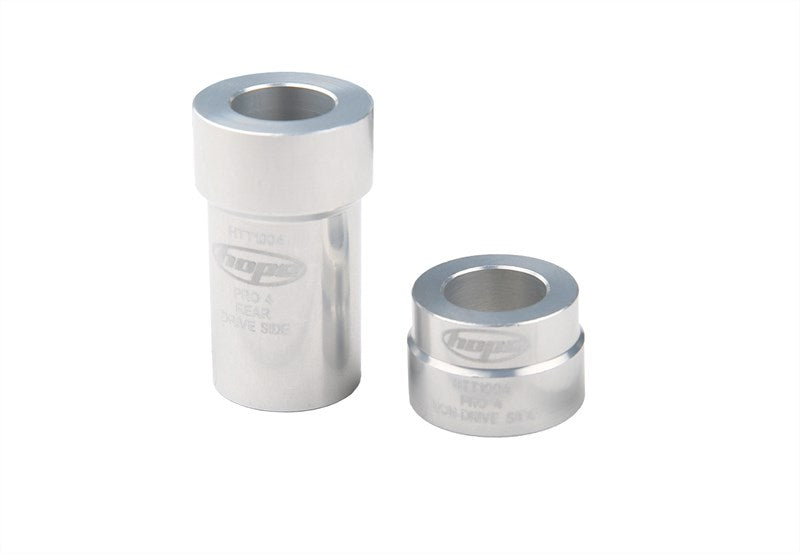 Hope Pro 4 Rear Bearing Support Bush pair en situation