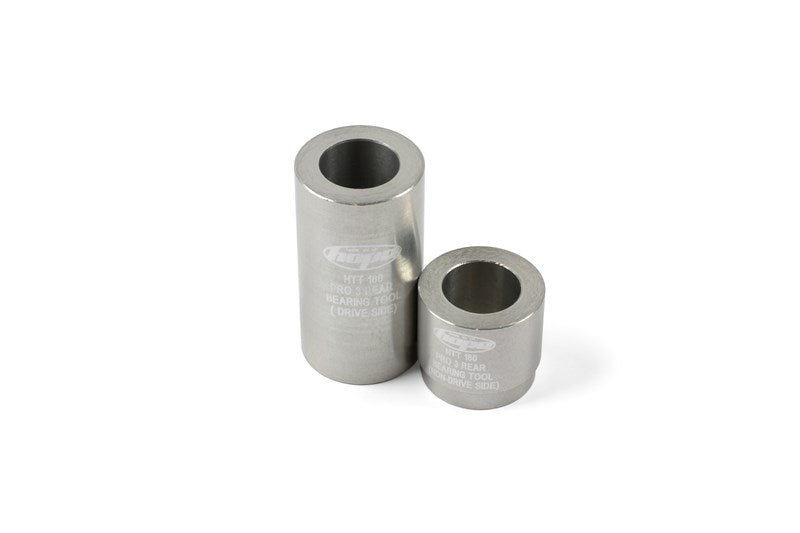 Hope Pro 3 Rear Bearing Support Bush (Pair) en situation