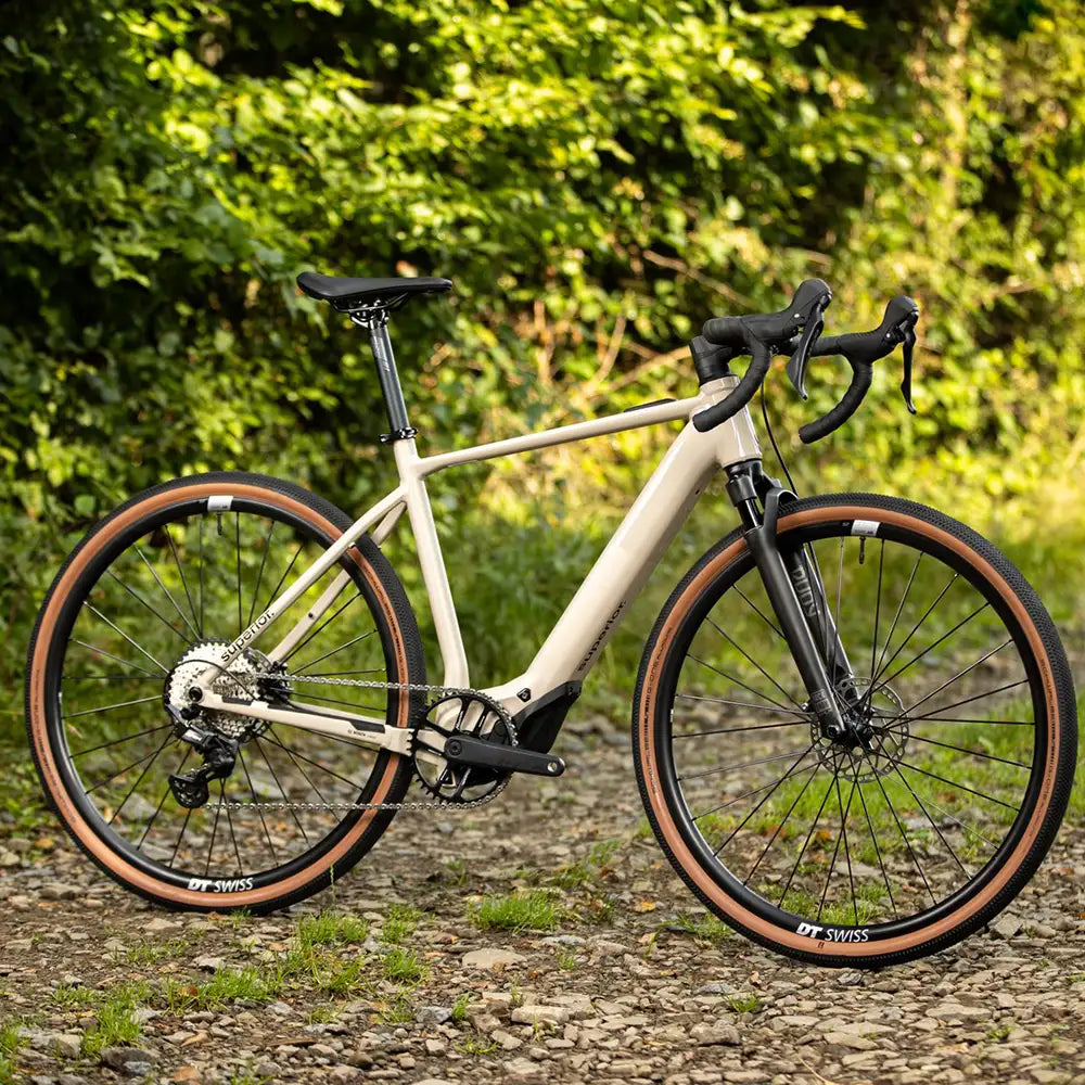Vélo gravel électrique Superior iXR 6.5 GRX RX610 12v en situation