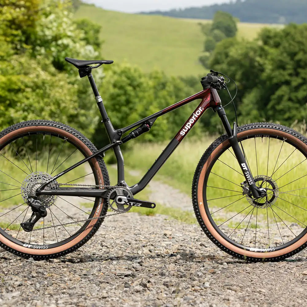 VTT tout-suspendu Superior XF 9.9 TEAM XTR Di2 en situation