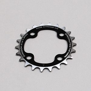 Plateau VTT 4 branches Ø 64 Ta Chinook 26 dents Intérieur Triple Noir Alu Pour Shimano - Sram - Fsa 9V.