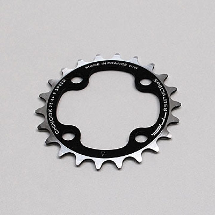 Plateau VTT 4 branches Ø 64 Ta Chinook 26 dents Intérieur Triple Noir Alu Pour Shimano - Sram - Fsa 9V.