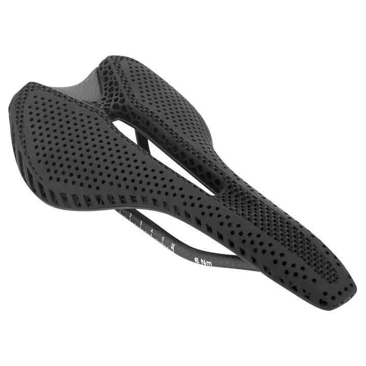 Selle 3D Carbone T803 Noir Ouverte 245X143 Rail Carbone Poids 165G (Poids Max 130 Kg) -Newton-