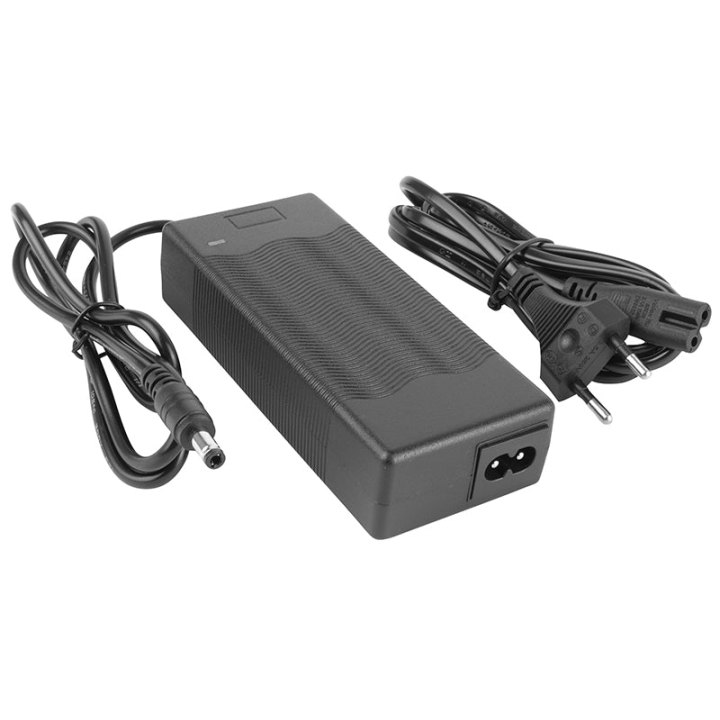 Chargeur De Batterie Trottinette 42V 1,5A (Pour Ref 197845)